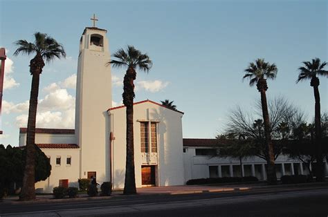 churches in central phoenix.